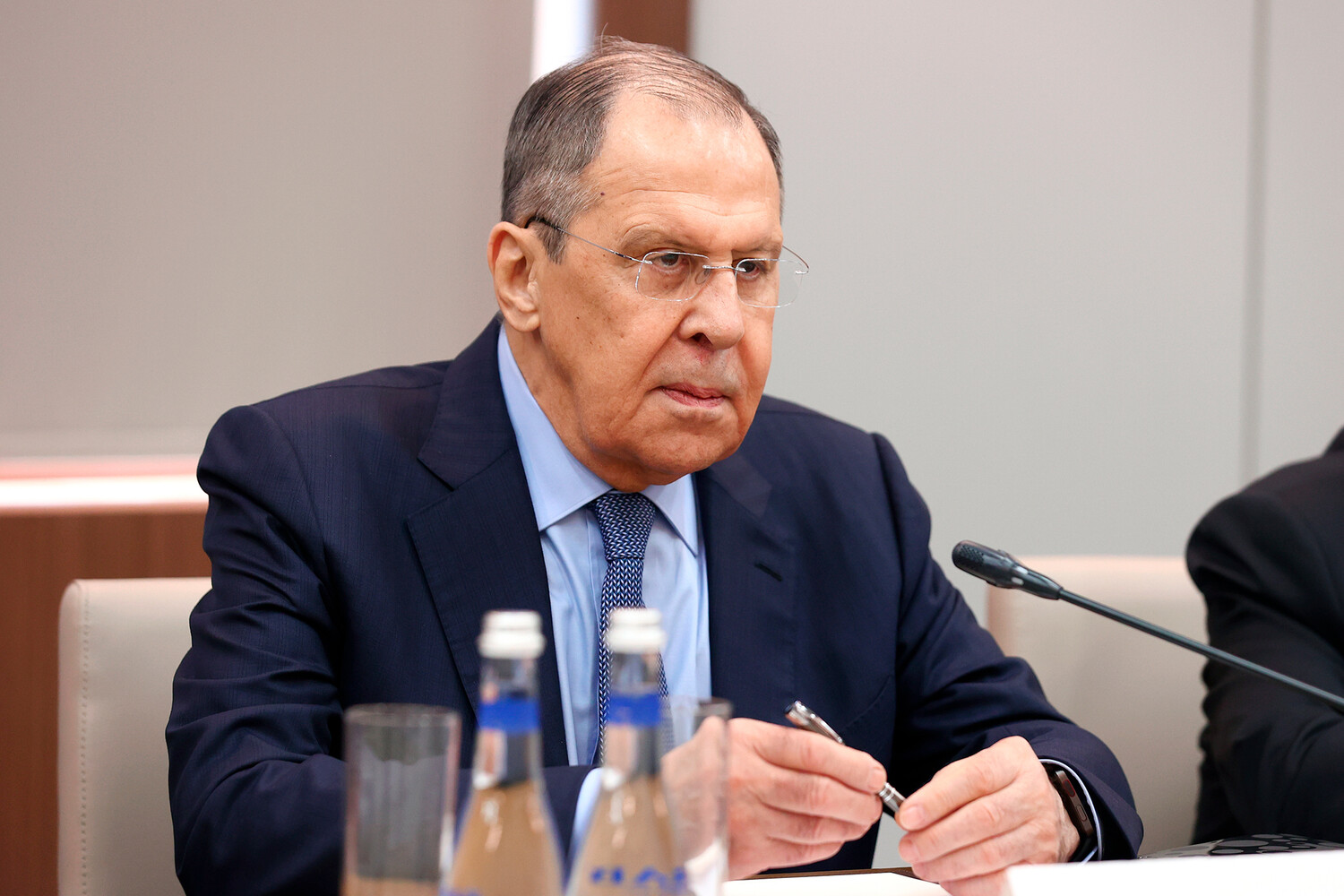 Лавров заявил, что западные страны подменили дипломатию односторонними санкциями