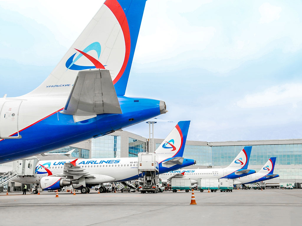 Вылетевший в Сочи самолет вернется в Екатеринбург из-за неисправности шасси