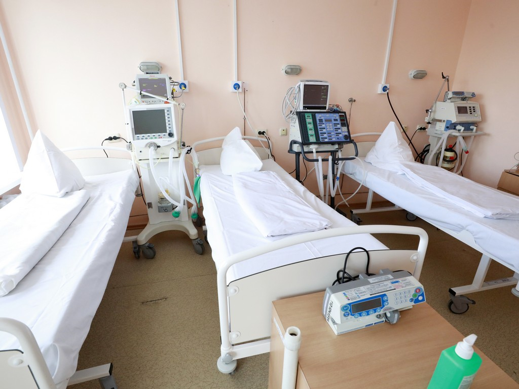 В Перми вновь начали перепрофилировать больницы для больных с COVID-19
