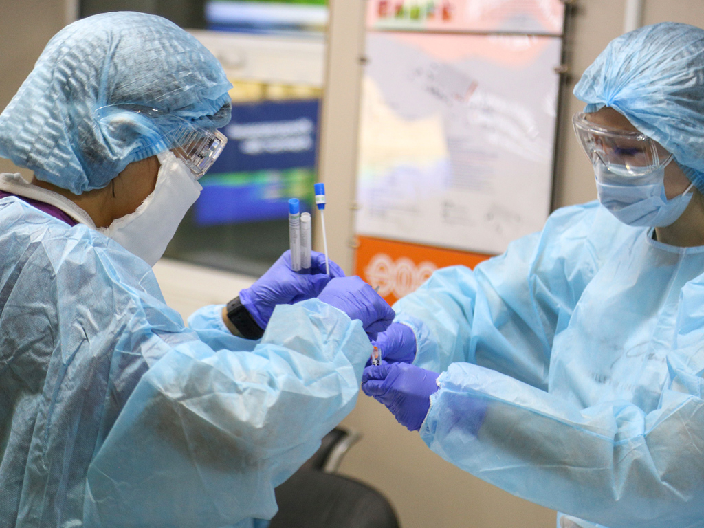 В России за сутки выявили 56 751 случай заражения коронавирусом