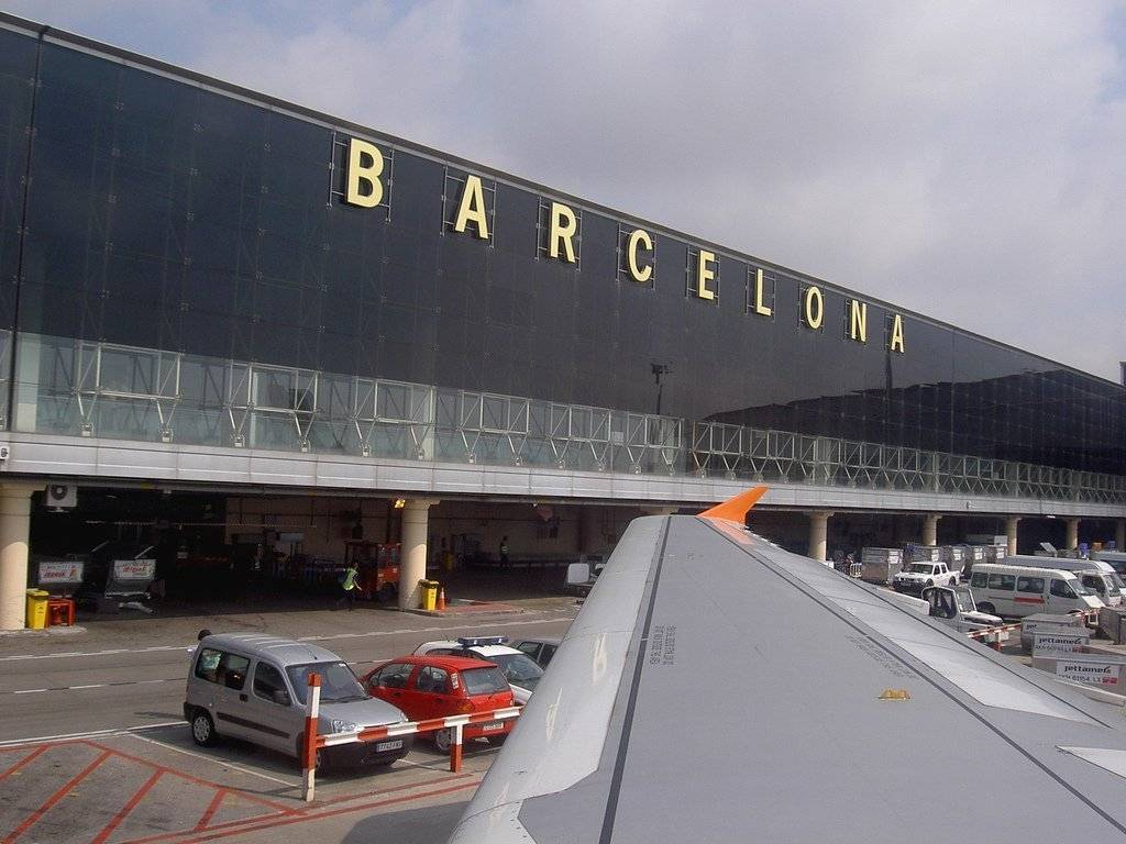 Испания отменит санитарный контроль в аэропортах для прибывающих из всех стран