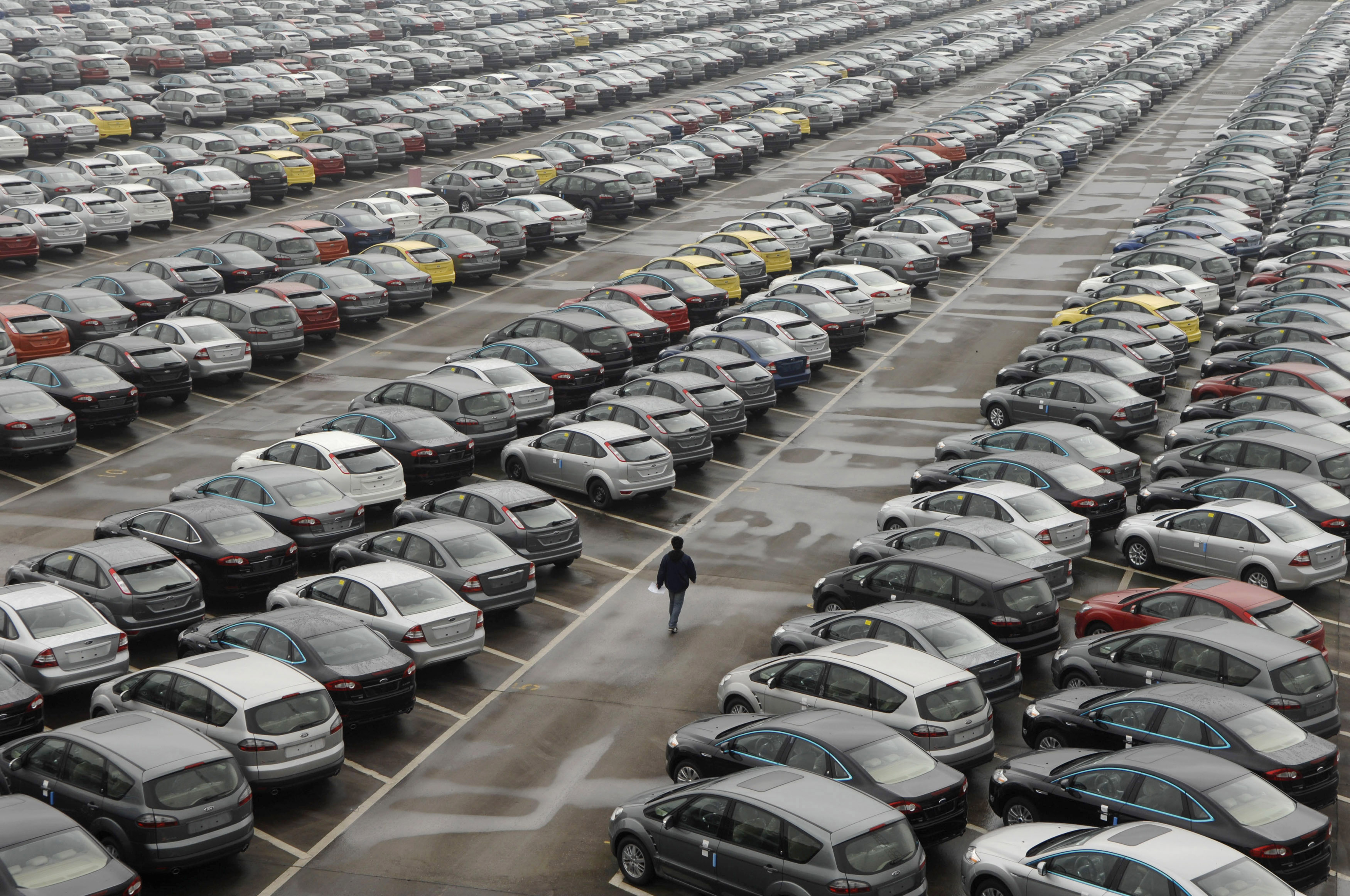 Продажи автомашин в России в августе составили более 54 тыс. экземпляров