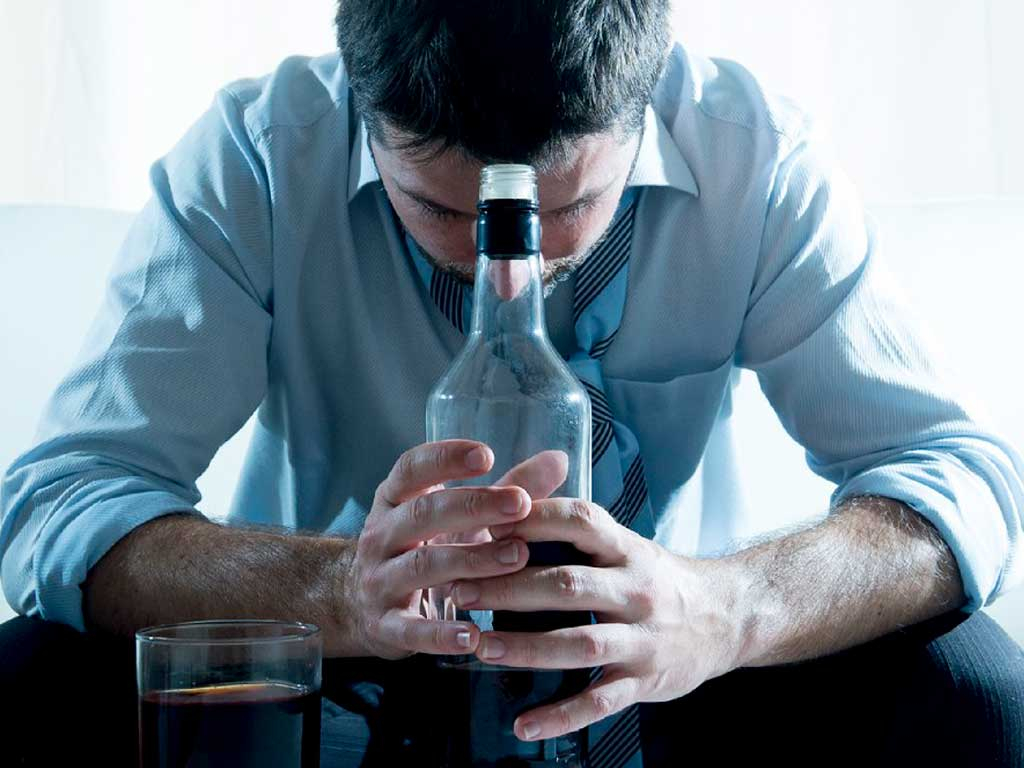 Алкоголизм: развитие зависимости, симптомы