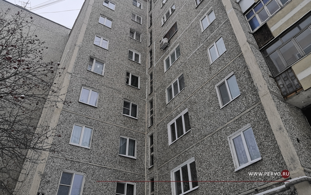 На улице Емлина и Ильича в домах поменяют лифты