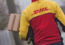 DHL прекратила доставки грузов внутри России