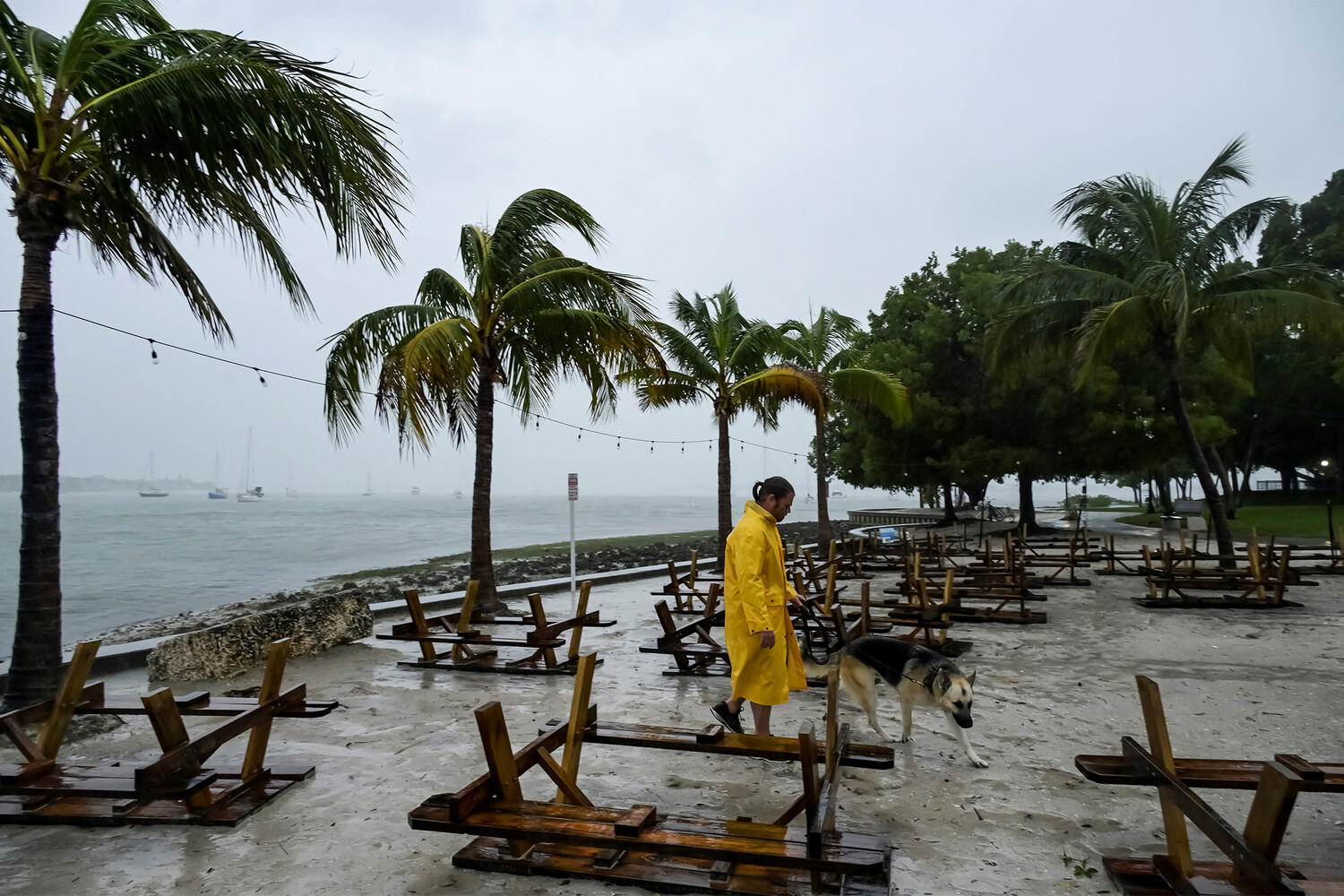 Число жертв урагана «Иен» во Флориде превысило 40 человек
