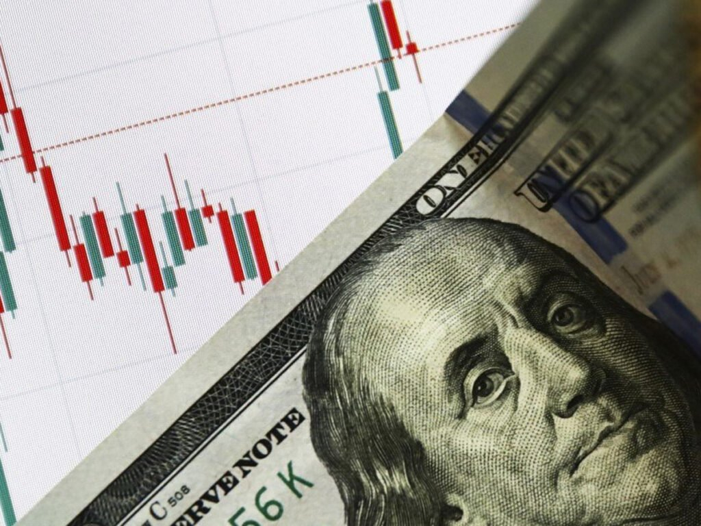 В России упал интерес к доллару