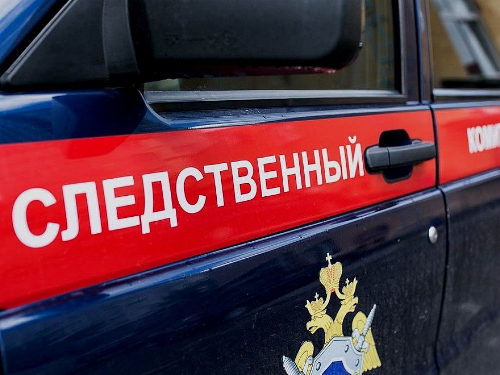 21-летнюю девушку нашли мертвой в запертой квартире в Первоуральске
