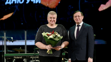 Наталья Соломатова удостоилась почётного звания «Заслуженный учитель Свердловской области»