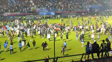 В Индонезии назвали причину гибели большого количества людей на футбольном матче