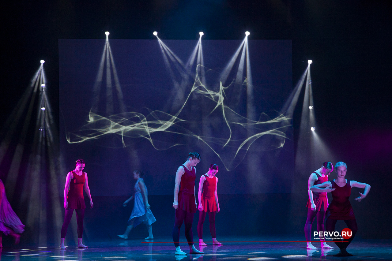 В Первоуральске чествовали женщин-металлургов. Фотографии