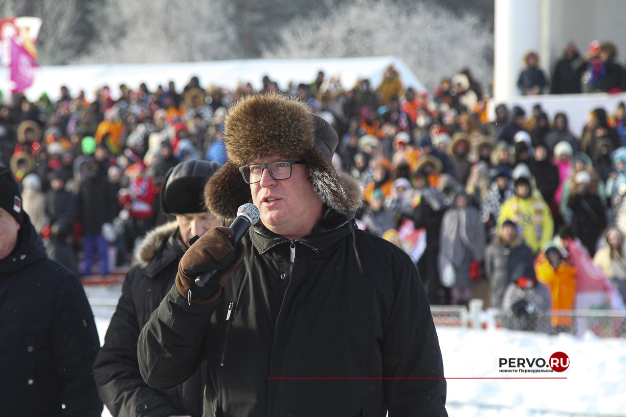 В Первоуральске «Уральский трубник» в первом домашнем матче проиграл «Волге». Фотографии
