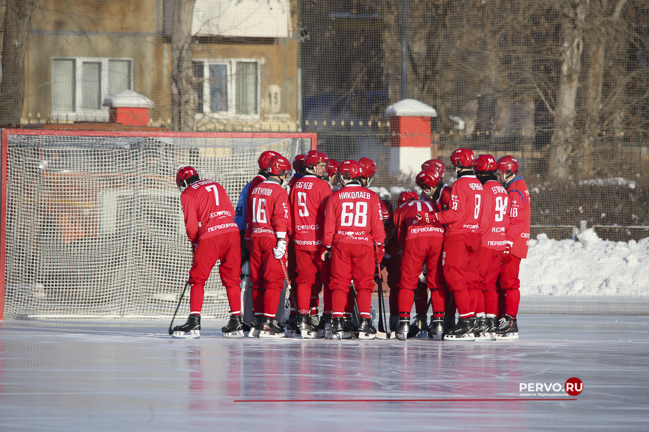 «Уральский трубник» дома проиграл «Старту». Фотографии