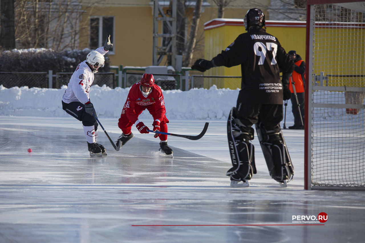 «Уральский трубник» дома проиграл «Старту». Фотографии
