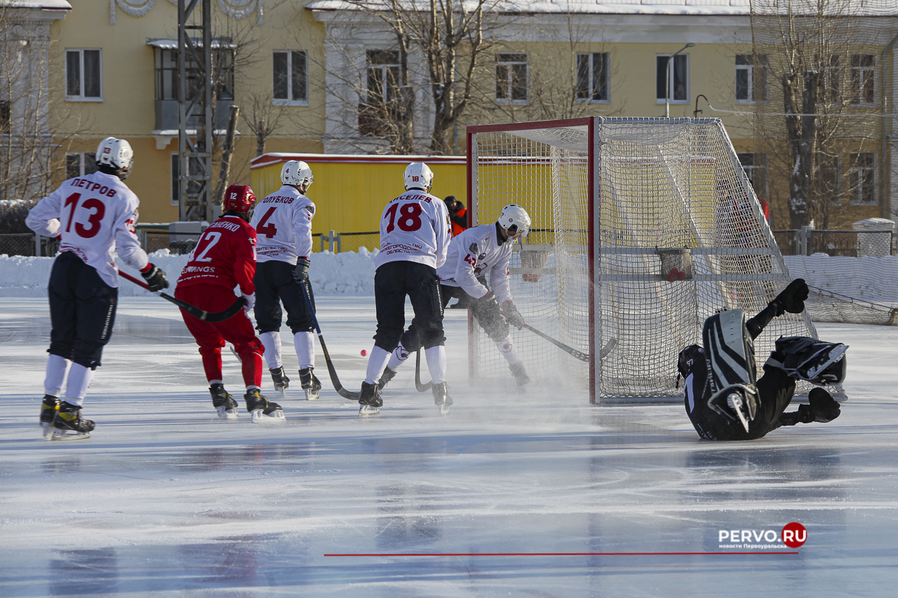 «Уральский трубник» дома проиграл «Старту». Фотографии