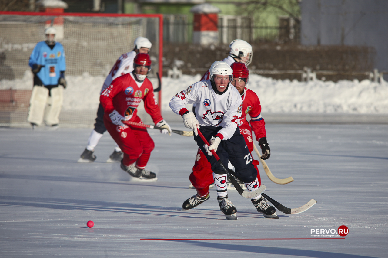 «Уральский трубник» дома проиграл «Старту». Фотографии