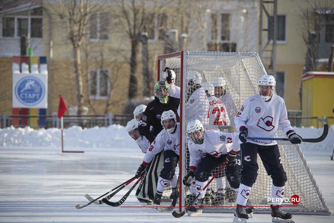 «Уральский трубник» дома проиграл «Старту». Фотографии