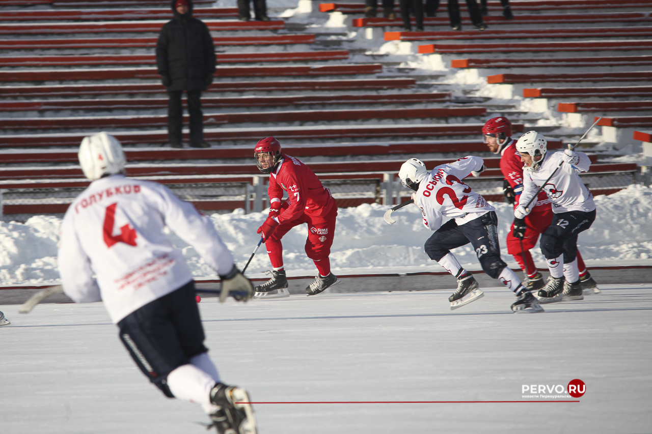 «Уральский трубник» дома проиграл «Старту». Фотографии