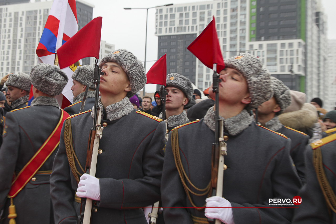 Сегодня выдающемуся мастеру русского хоккея Николаю Александровичу Дуракову 89 лет