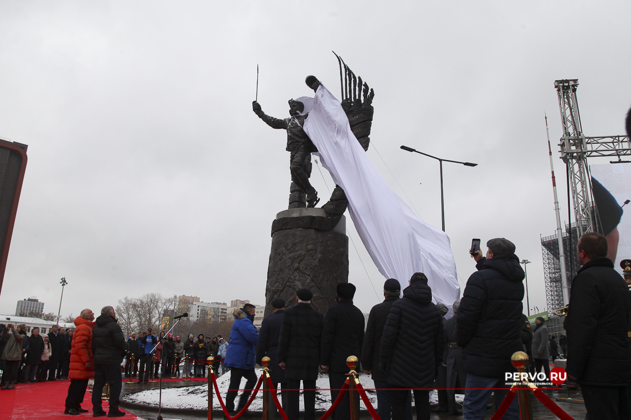 Сегодня выдающемуся мастеру русского хоккея Николаю Александровичу Дуракову 89 лет