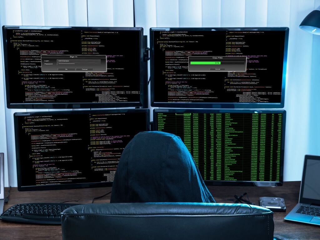 Хакеры RaHDit выложили в сеть список из 400 будущих сотрудников СБУ