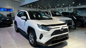 Официальные дилеры Toyota в России начали продажи Toyota RAV4 из КНР