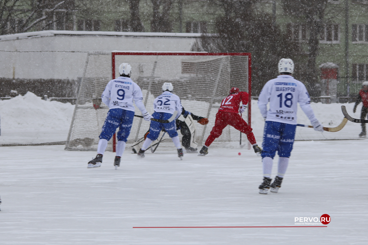 «Уральский трубник» дома проиграл «Динамо»