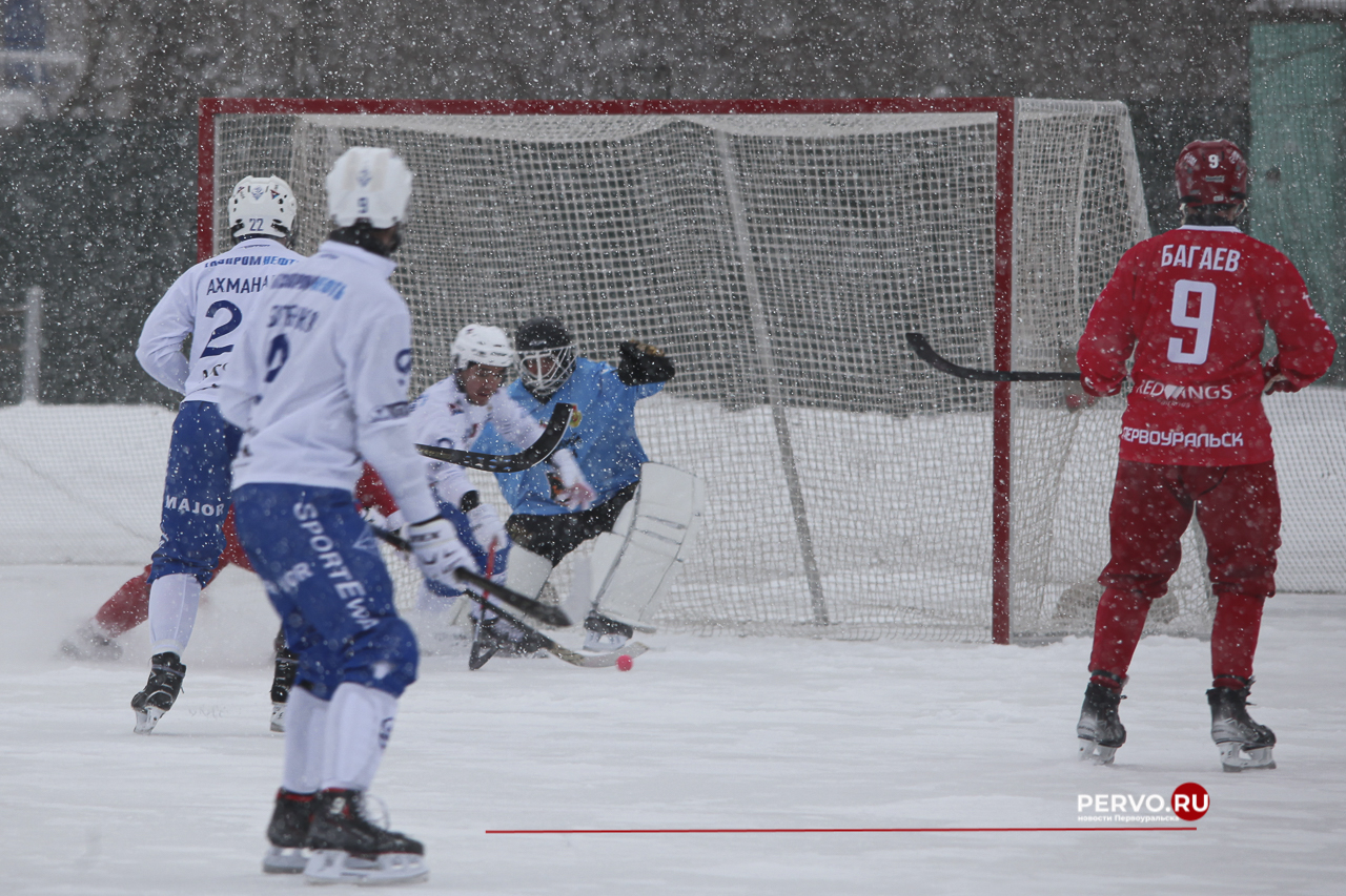 «Уральский трубник» дома проиграл «Динамо»