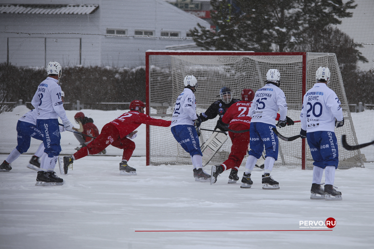 «Уральский трубник» дома проиграл «Динамо»