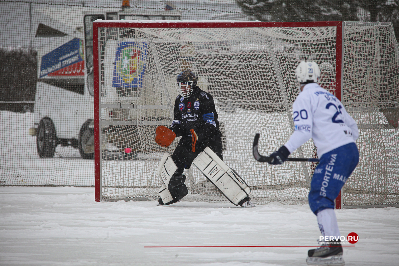 «Уральский трубник» дома проиграл «Динамо»