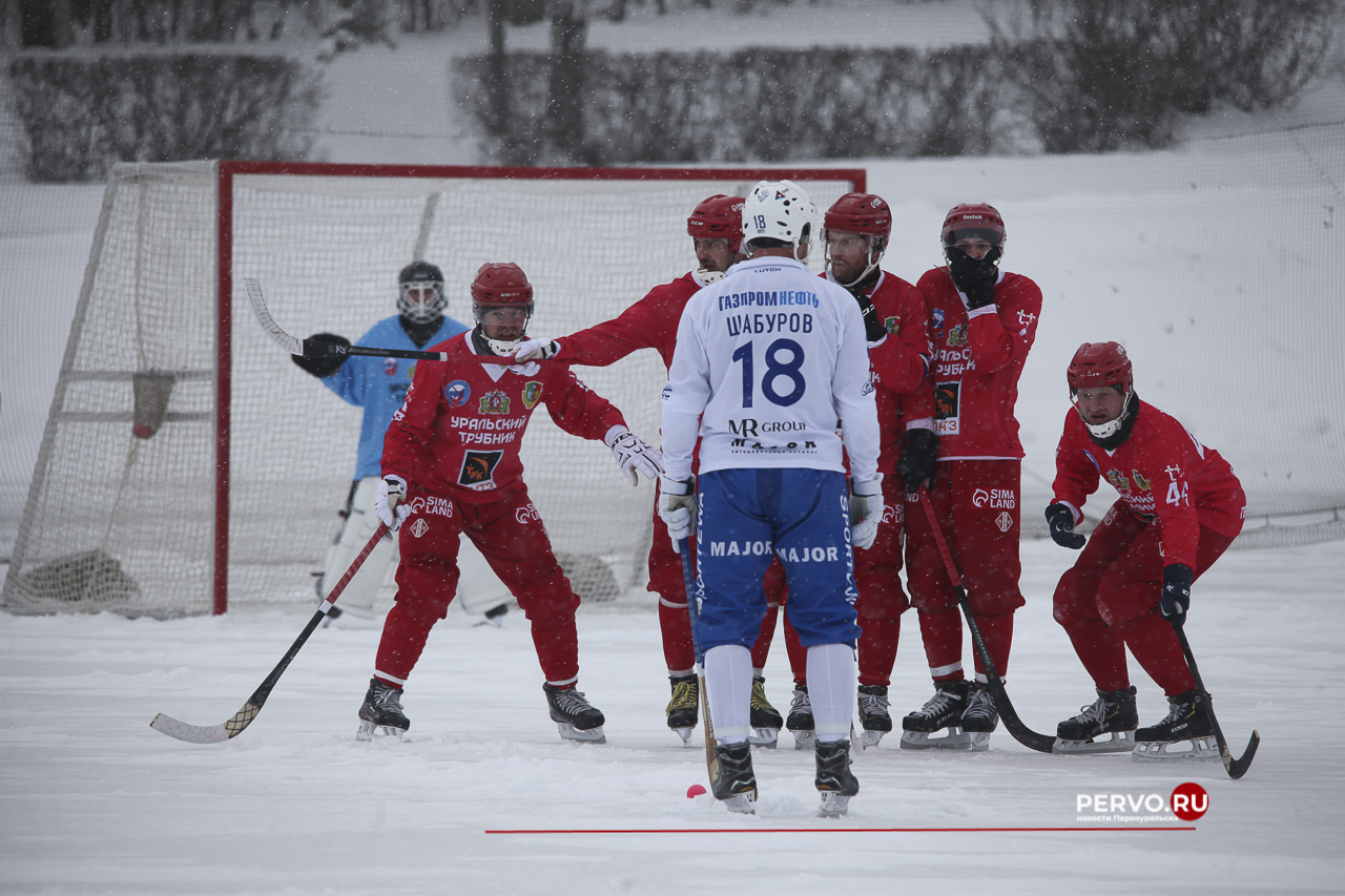 «Уральский трубник» дома проиграл «Динамо»