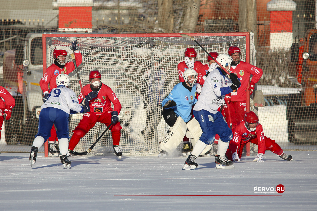 «Уральский трубник» в Первоуральске провёл игру с «Ак Барс-Динамо»