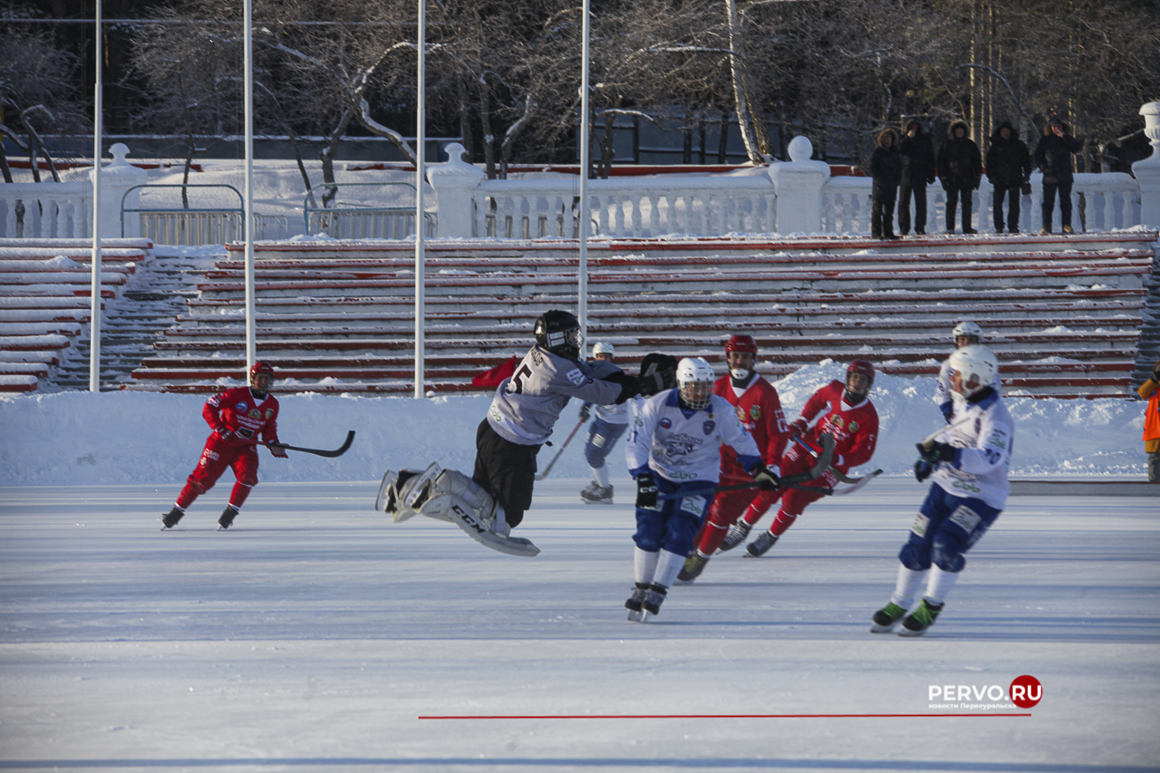 «Уральский трубник» в Первоуральске провёл игру с «Ак Барс-Динамо»