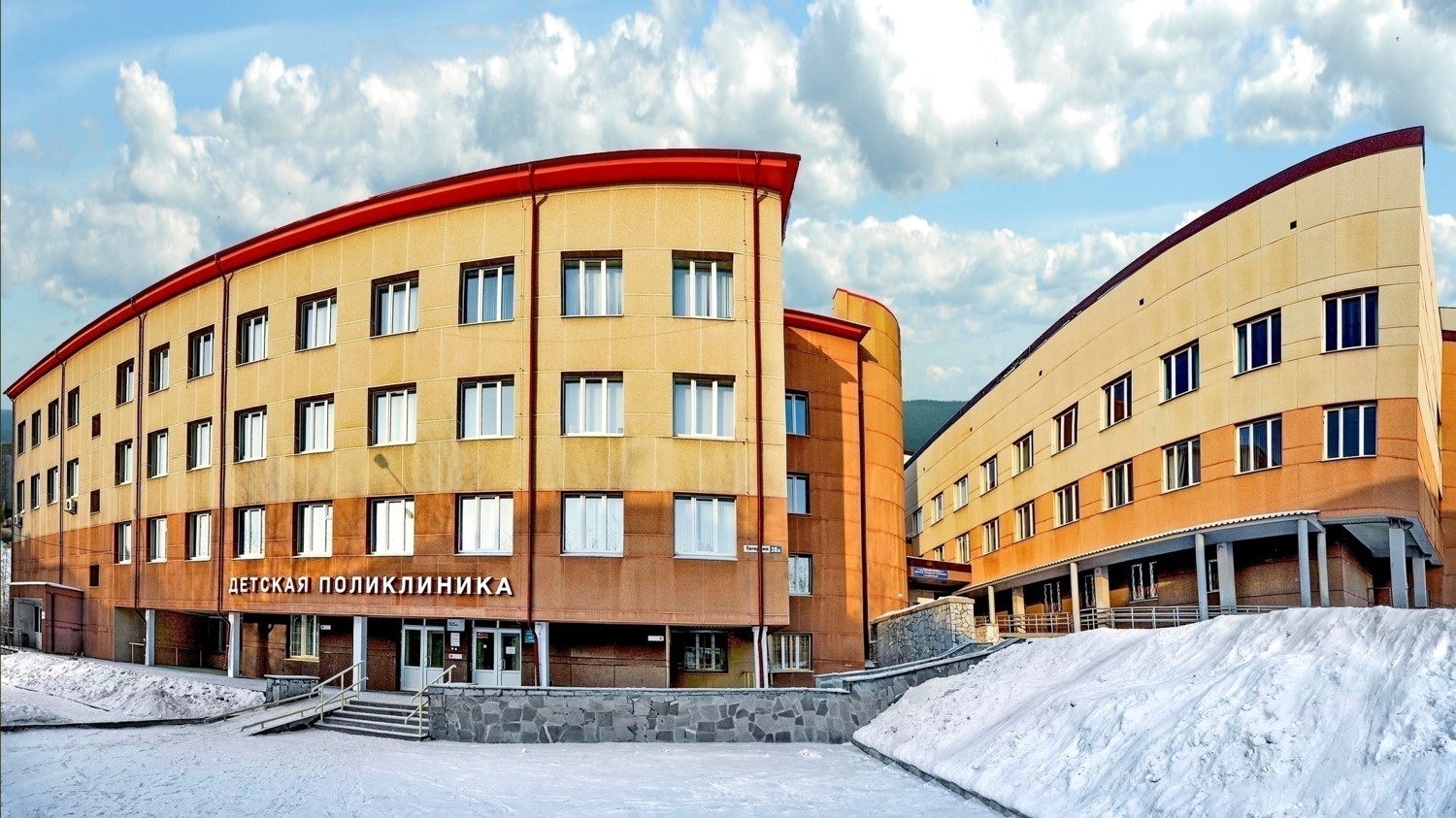 Из-за высокой заболеваемостью ОРВИ кабинеты неотложной помощи работают по новому графику