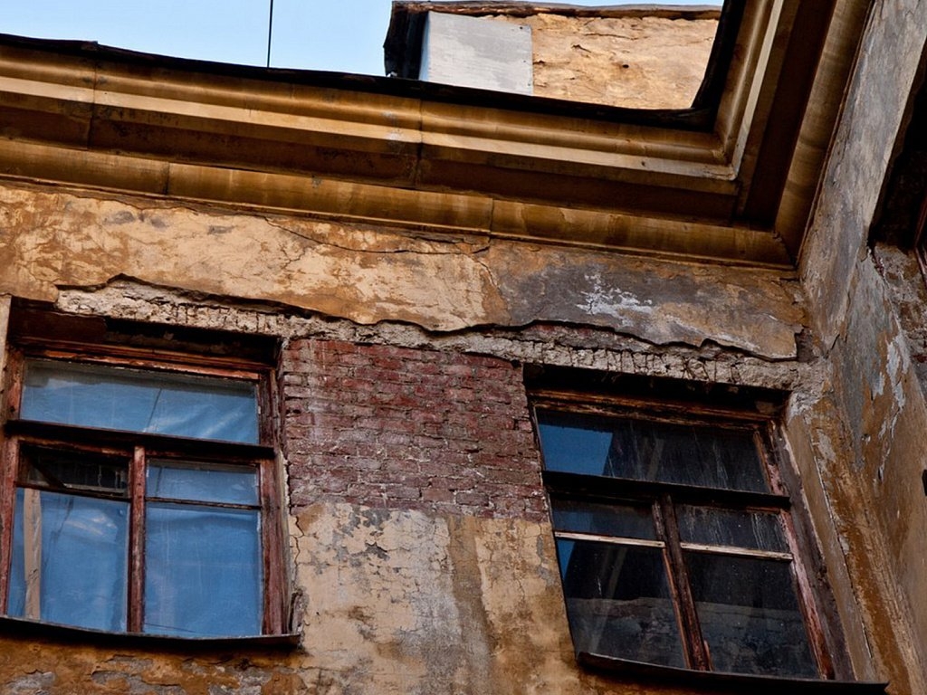 В России предложили переселять граждан из аварийного жилья в арендные квартиры