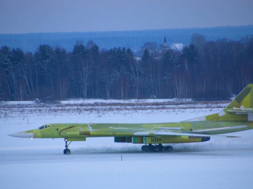 Первый построенный с нуля серийный ракетоносец Ту-160М сдадут в текущем году