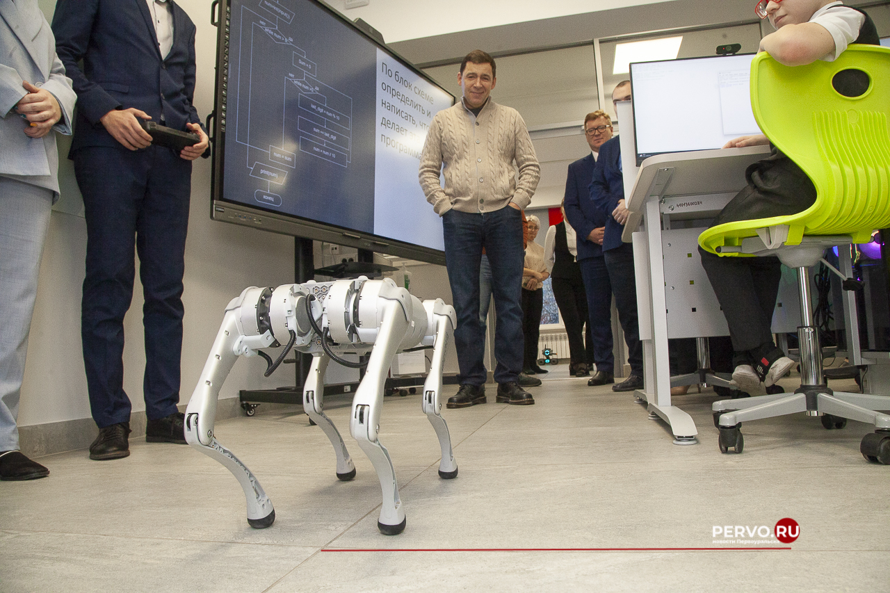 Евгений Куйвашев оценил передовые образовательные проекты, реализуемые в Первоуральске 