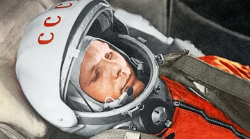 «Роскосмос» рассекретил личное дело советского космонавта Юрия Гагарина