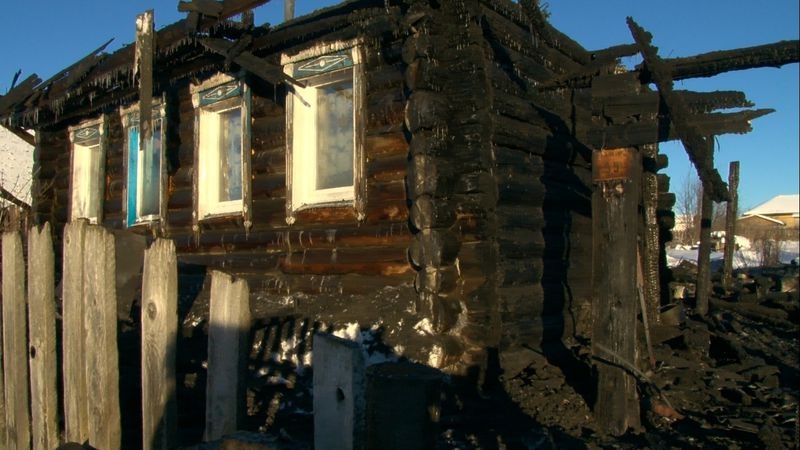Первоуралец спас из горящего дома 80-летнюю соседку