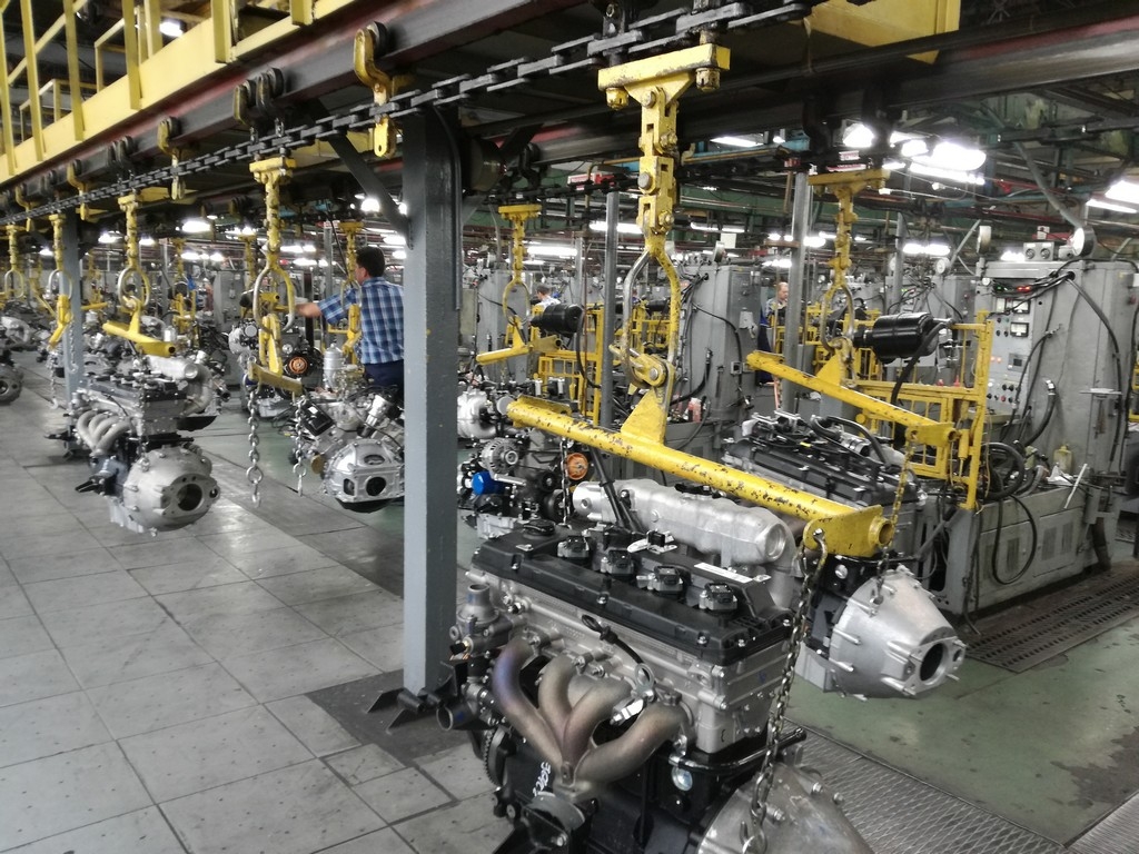 Завод ЗМЗ возобновил производство советских 8-цилиндровых моторов