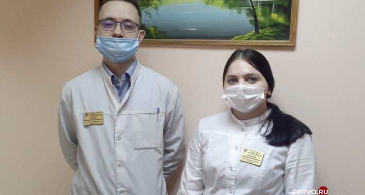 Будущие участковые врачи проходят практику в детской больнице Первоуральска