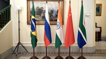 Посол ЮАР Макетука сообщил об интересе около 13 стран к присоединению к БРИКС