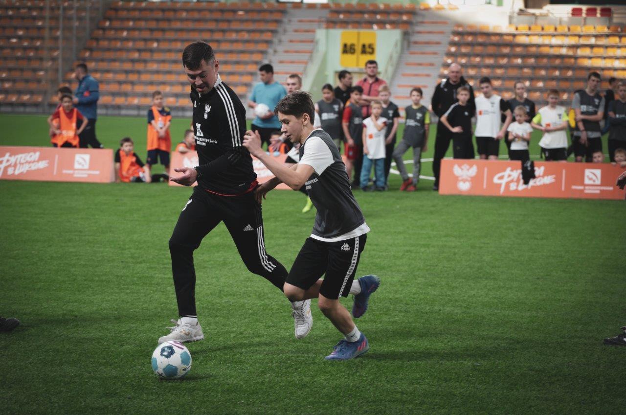 ТМК и РФС провели футбольный фестиваль для школьников