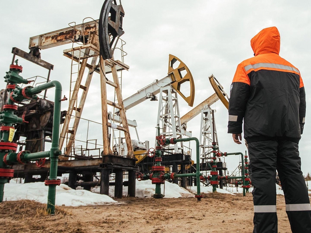 Российские нефтекомпании нарастили переработку на 1%, почти до 787 тыс. тонн в сутки