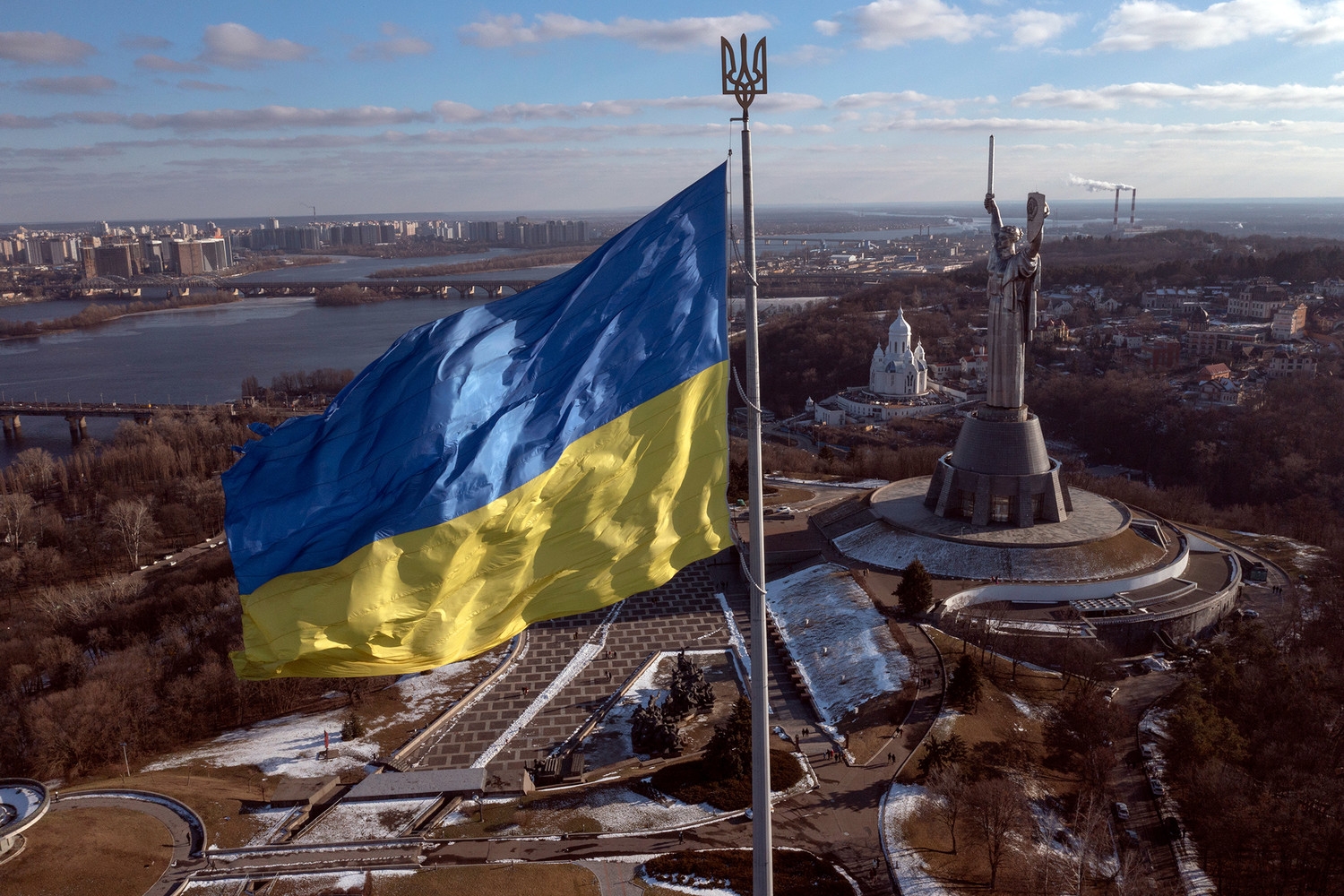 Украина получила меньше половины финансовой помощи, обещанной Западом с 2022 года