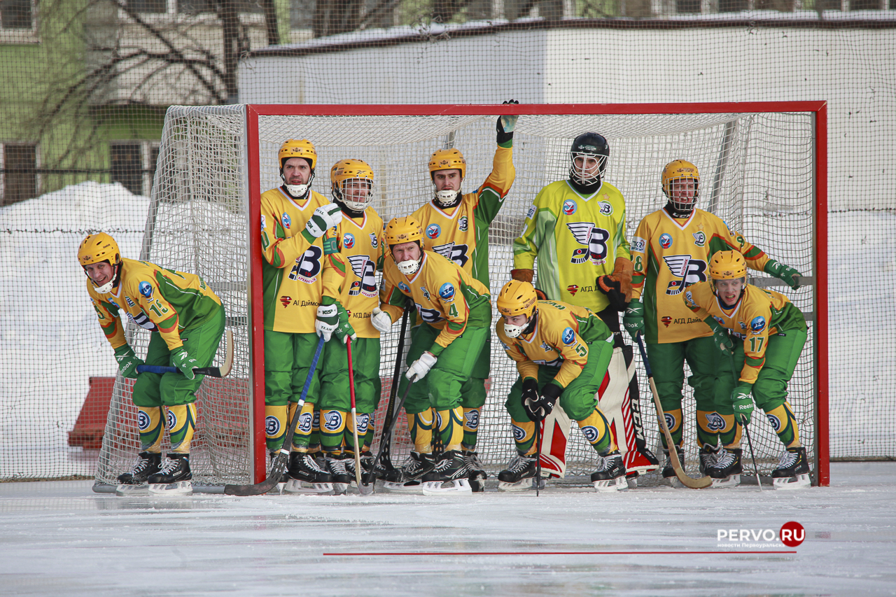 «Уральский трубник» в Первоуральске проиграл «Воднику». Фотографии