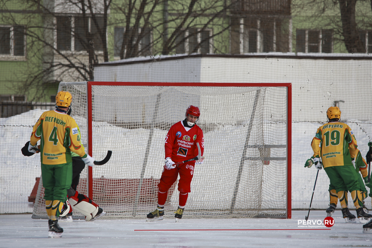 «Уральский трубник» в Первоуральске проиграл «Воднику». Фотографии