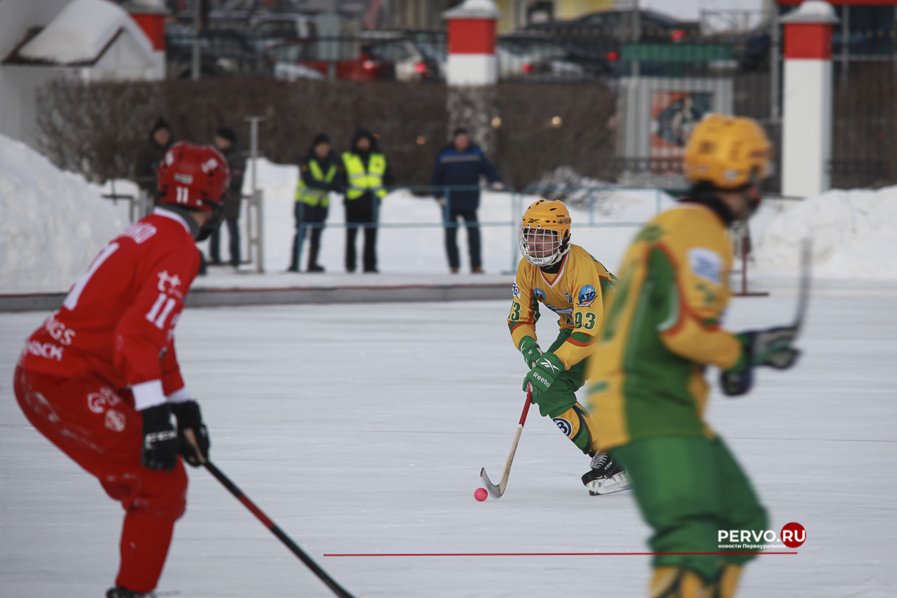 «Уральский трубник» в Первоуральске проиграл «Воднику». Фотографии