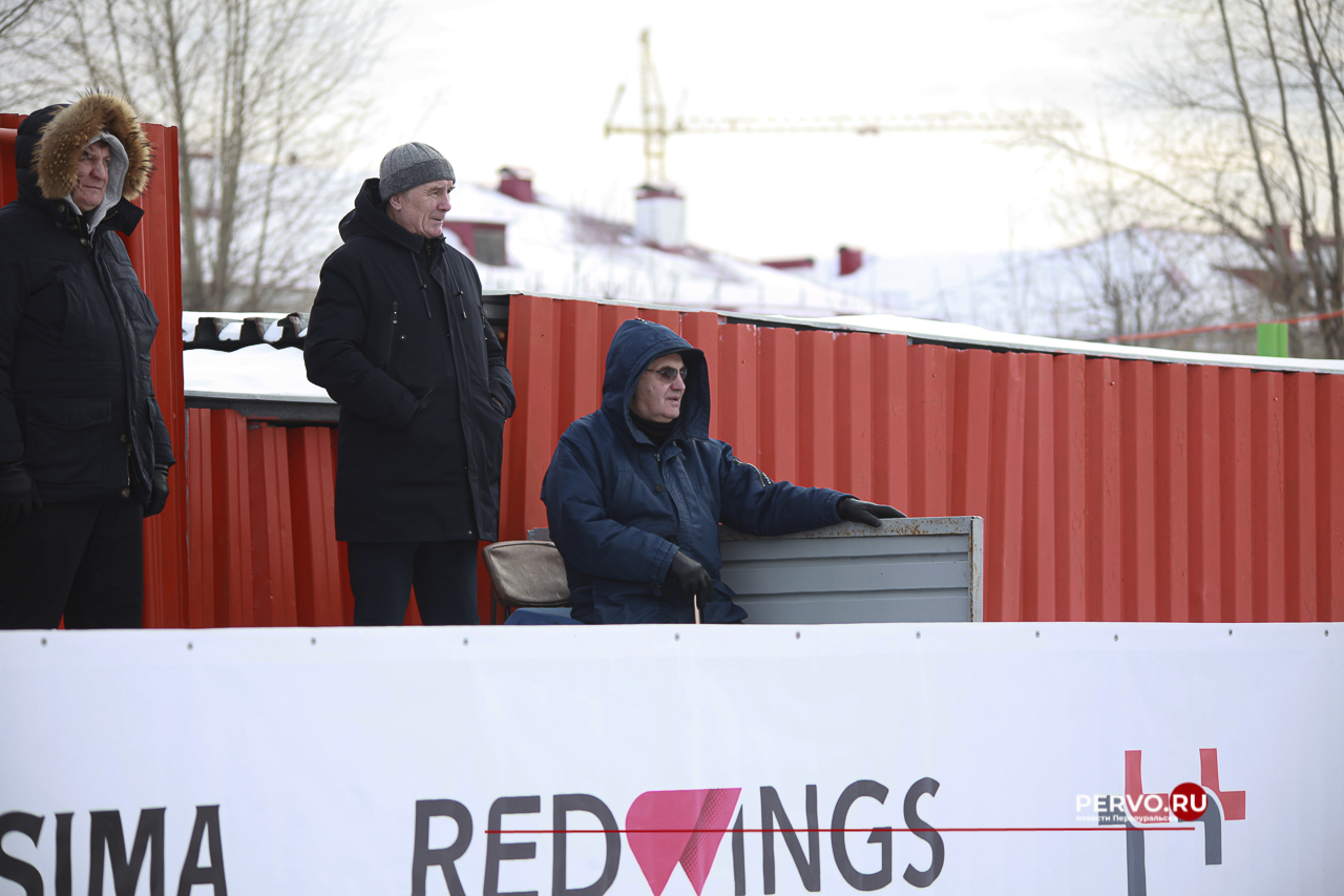 «Уральский трубник» в Первоуральске проиграл «Воднику». Фотографии
