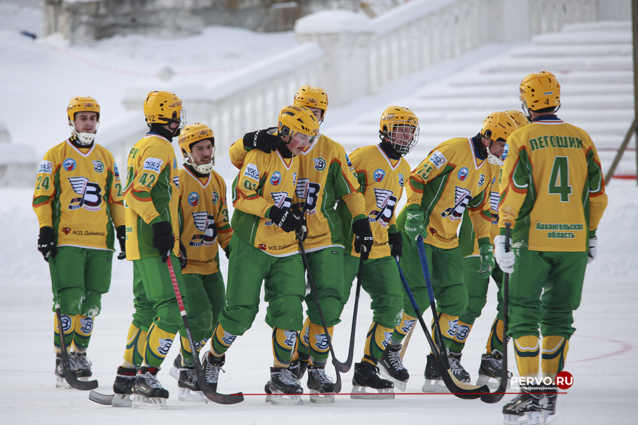 «Уральский трубник» в Первоуральске проиграл «Воднику». Фотографии